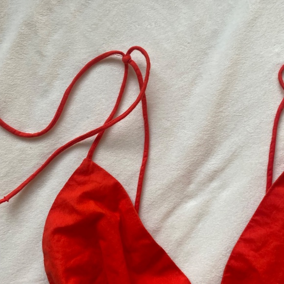 Red ruffle tank top - Picture 3 of 7